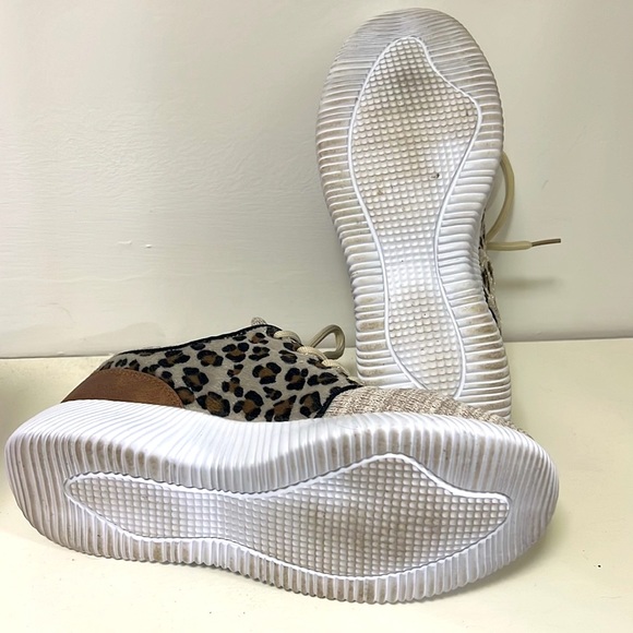 MarleyLilly Embroidered Tennis Shoes - Women | Color Leopard | Size: 8 - Picture 5 of 5